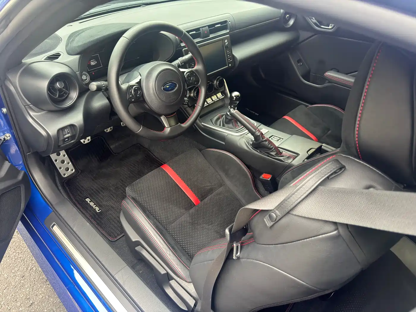 Subaru BRZ 2022 2.4L Manual фото 8