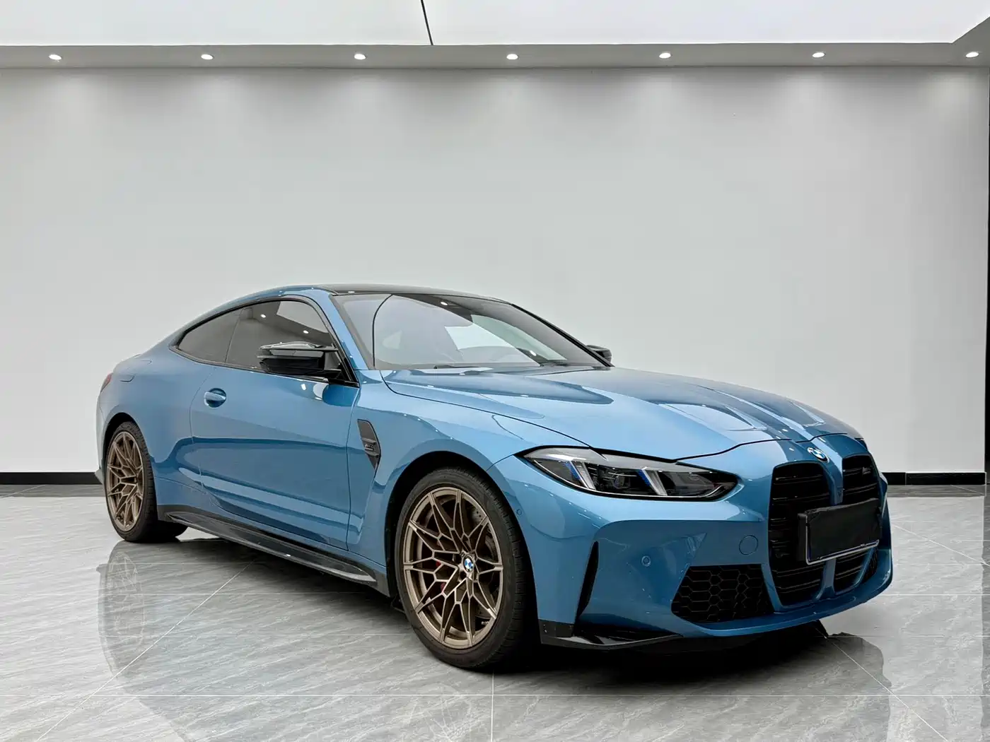 BMW M4 2024 BMW M4 Coupe M xDrive Competition фото 3