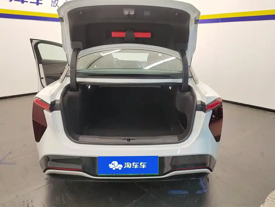 Hongqi EH7 2024 690 Pro фото 4