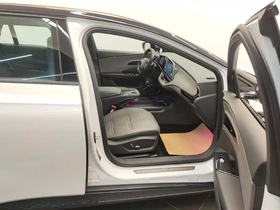 Hongqi EH7 2024 690 Pro фото 8