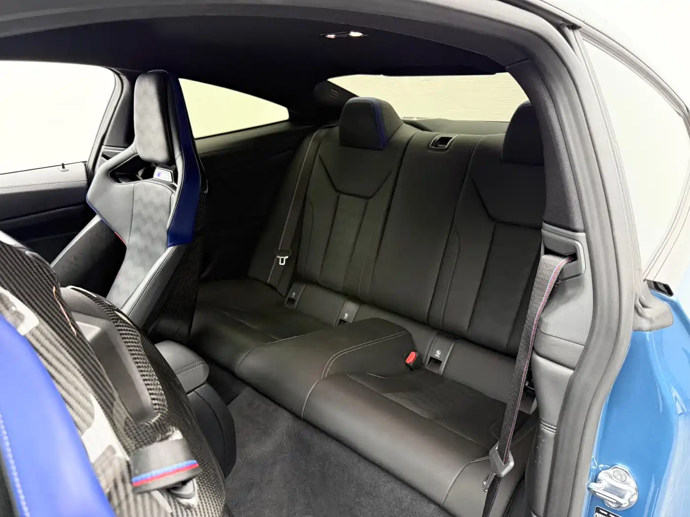 BMW M4 2024 BMW M4 Coupe M xDrive Competition фото 14