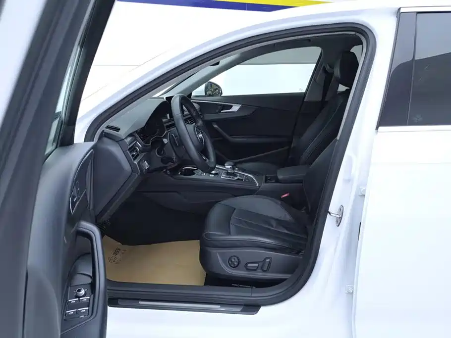 Фото 9 - Audi A4L