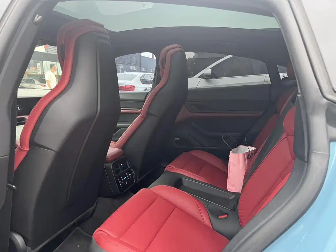 Porsche Taycan 2020 Taycan фото 11
