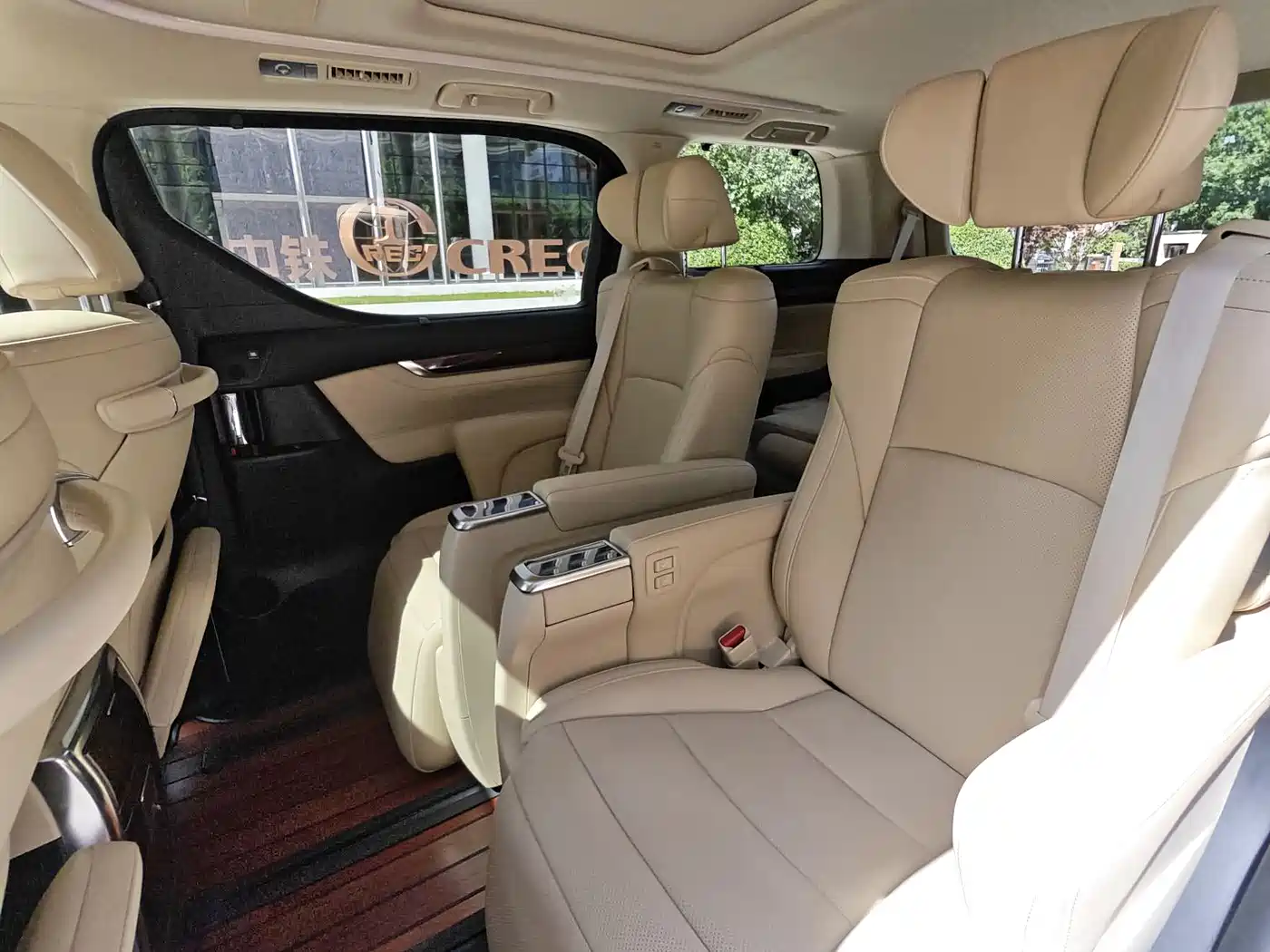 Toyota Alphard 2015 3.5L Luxury Edition фото 21