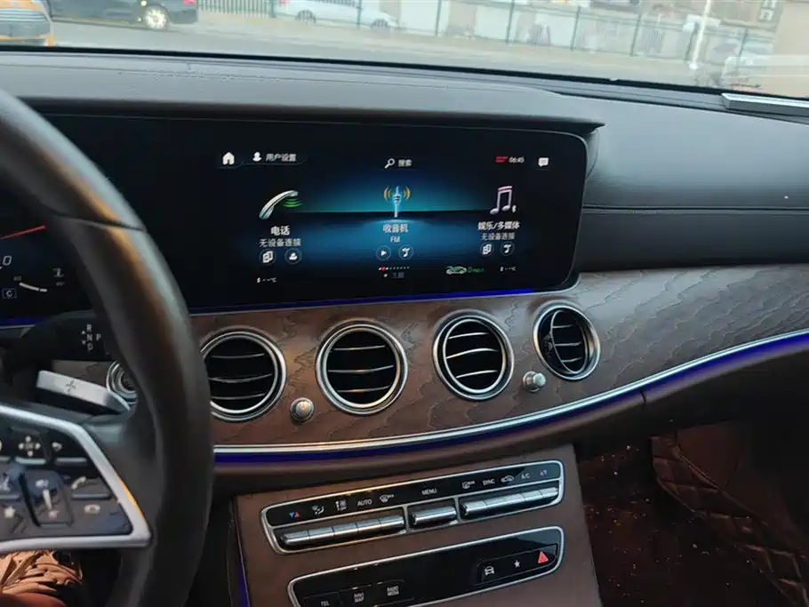 Mercedes-Benz E-Class 2022 E 300 L Luxury фото 13