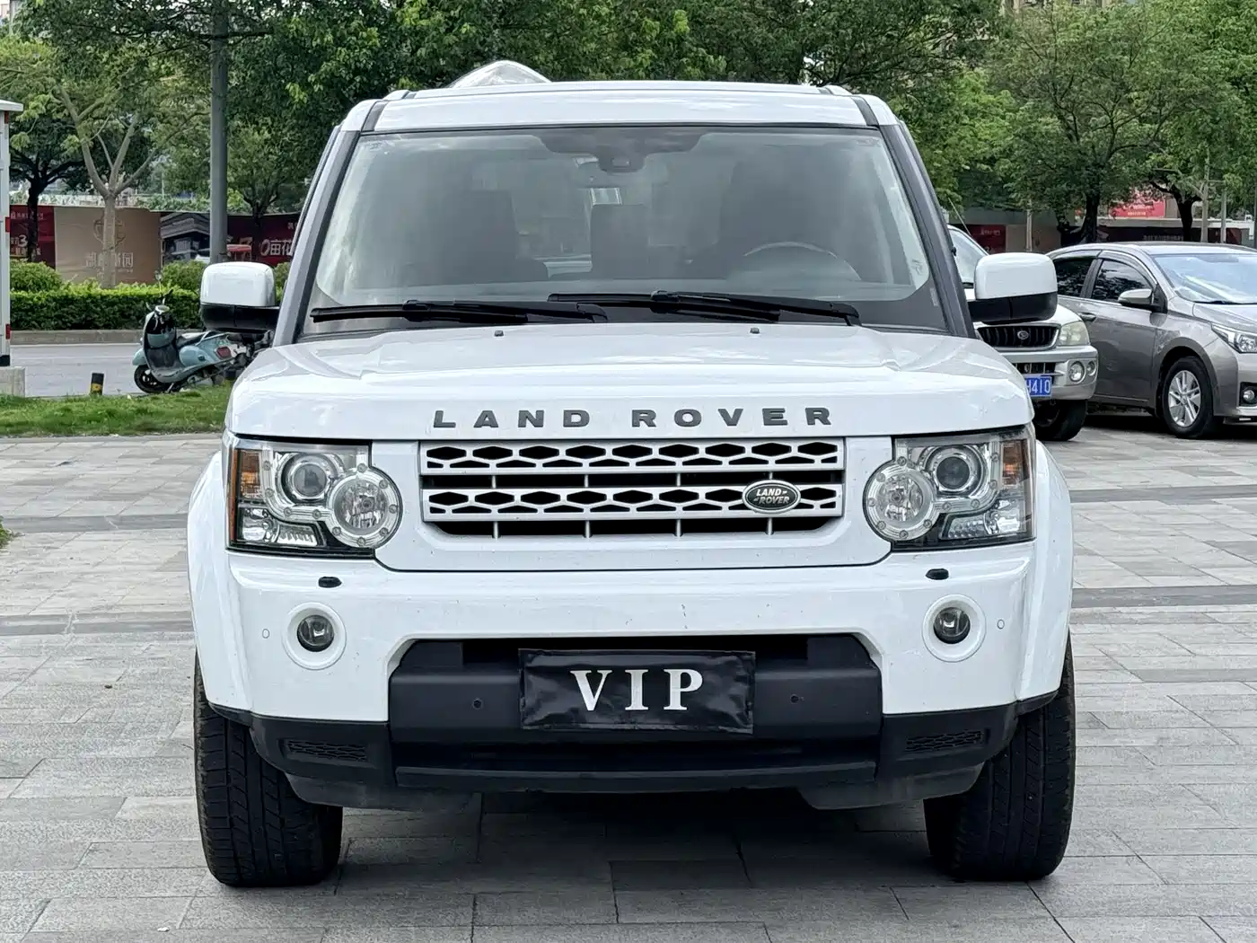 Land Rover Discovery 2013 3.0 SDV6 HSE Diesel фото 2