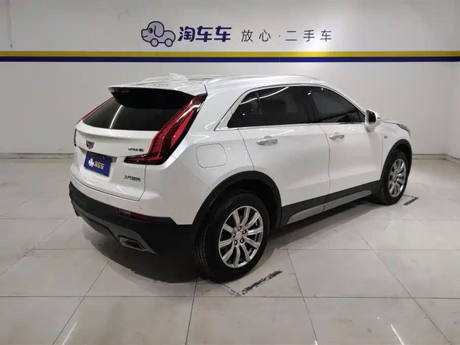 Cadillac XT4 2022 28T FWD Luxury фото 3