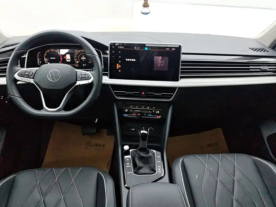 Volkswagen Tiguan L 2024 Outstanding 300TSI Auto 2WD Dragon Soaring Edition фото 12