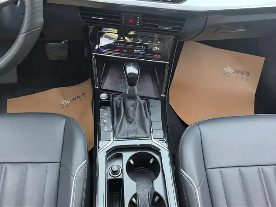 Volkswagen Passat 2023 Facelift 330TSI Starlight Elite Edition фото 16