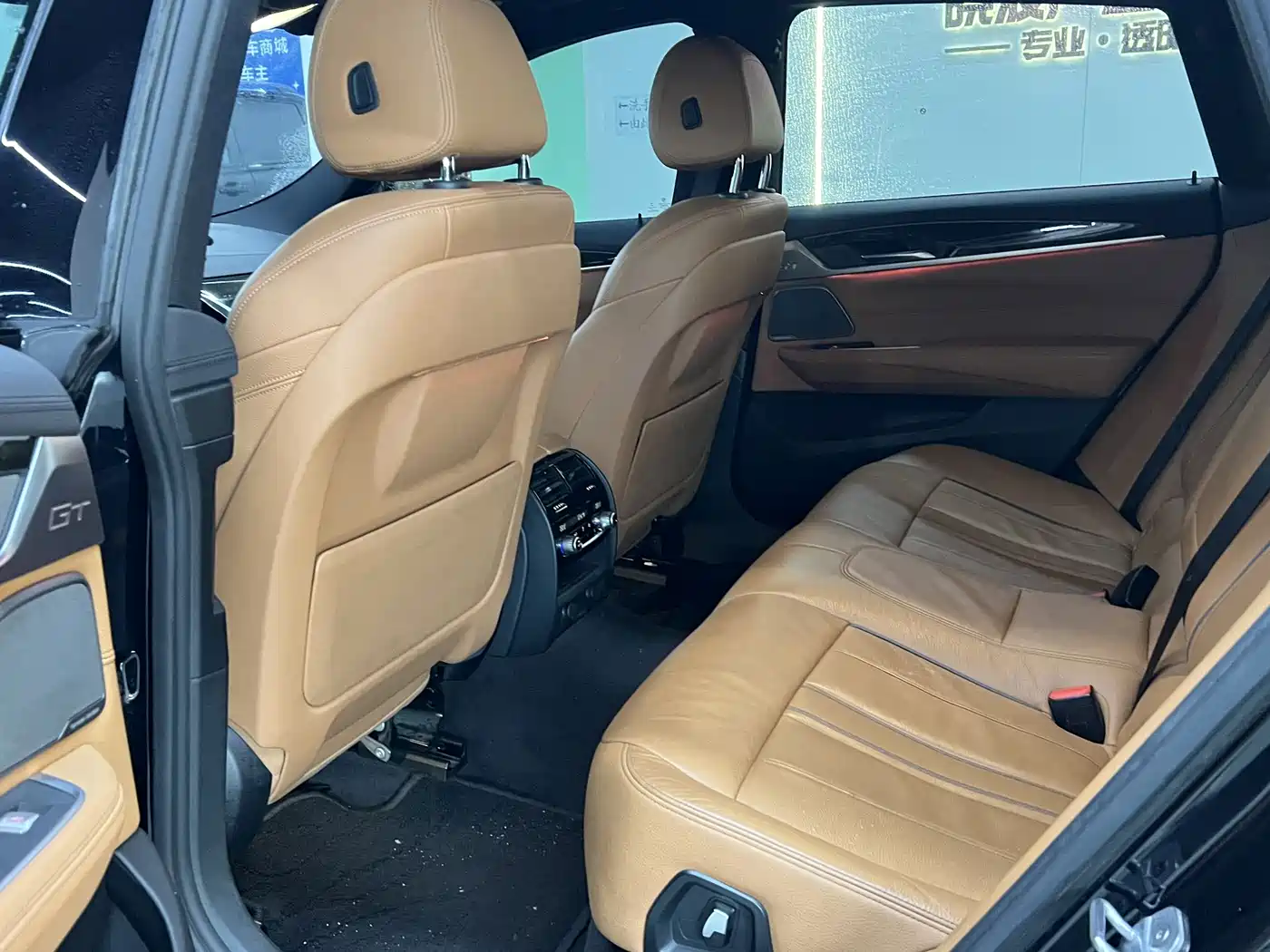 BMW 6 Series GT 2019 630i M Sport Package фото 20