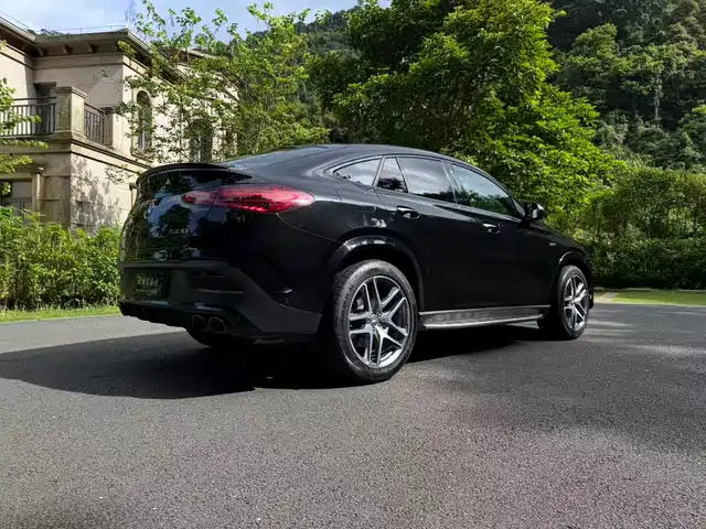 Mercedes-Benz GLE Coupe AMG 2025 AMG GLE 53 4MATIC+ Coupe SUV — фото 5