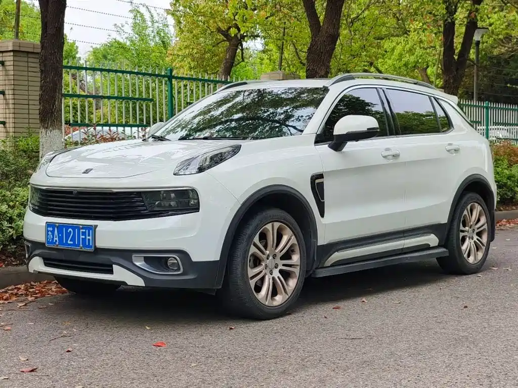 Lynk & Co 01 2017 2.0T 2WD Pro Version