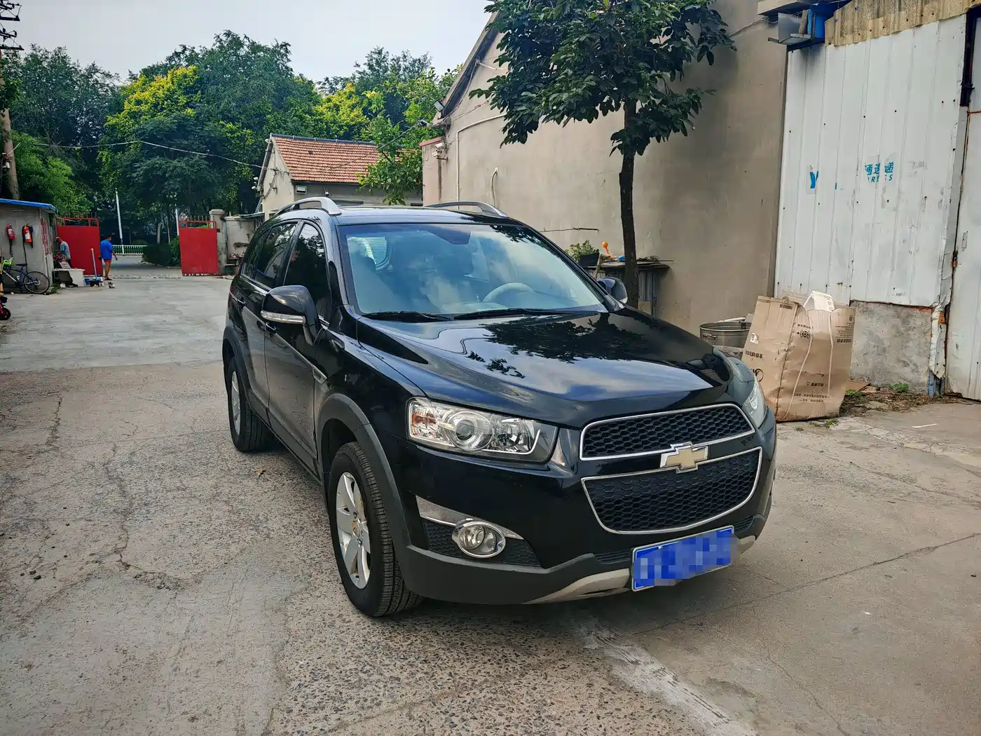 Chevrolet Captiva 2012 2012 Model 2.4L 2WD Urban Edition 5-Seater
