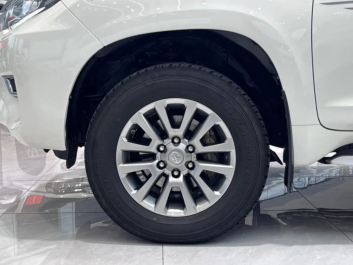 Toyota Prado 2018 3.5L Automatic TX-L NAVI Rear-mounted Spare Tire фото 17