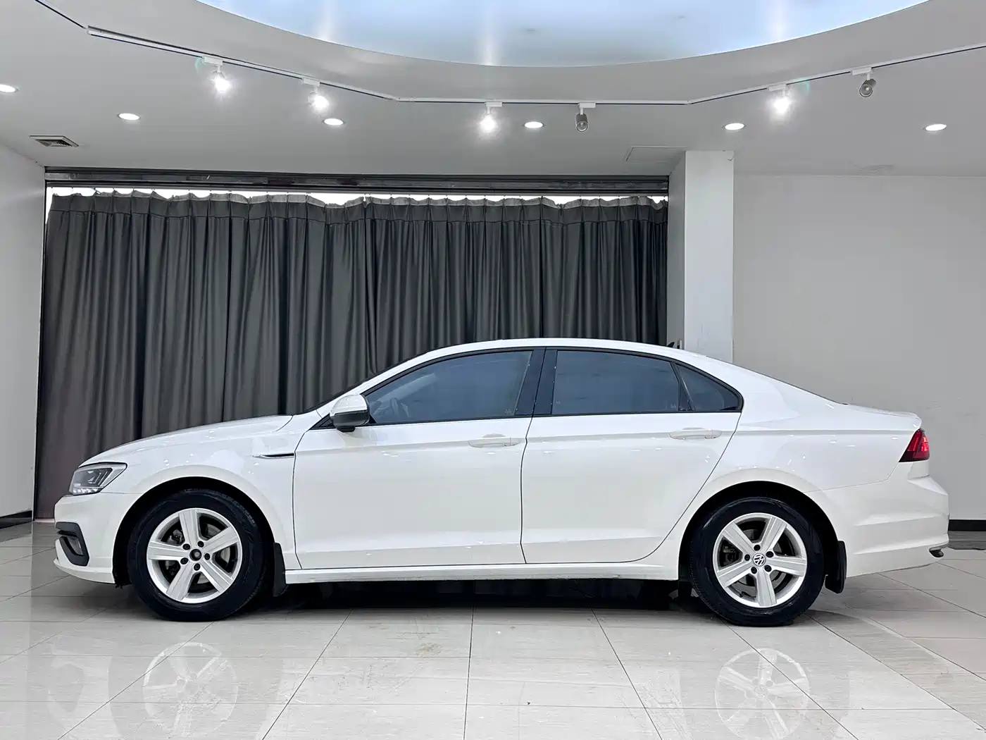 Volkswagen Lamando 2019 230TSI DSG Fashion Edition China VI фото 7