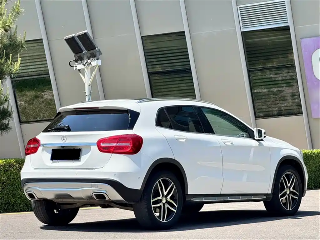 Mercedes-Benz GLA 2016 GLA 200 Fashion фото 12