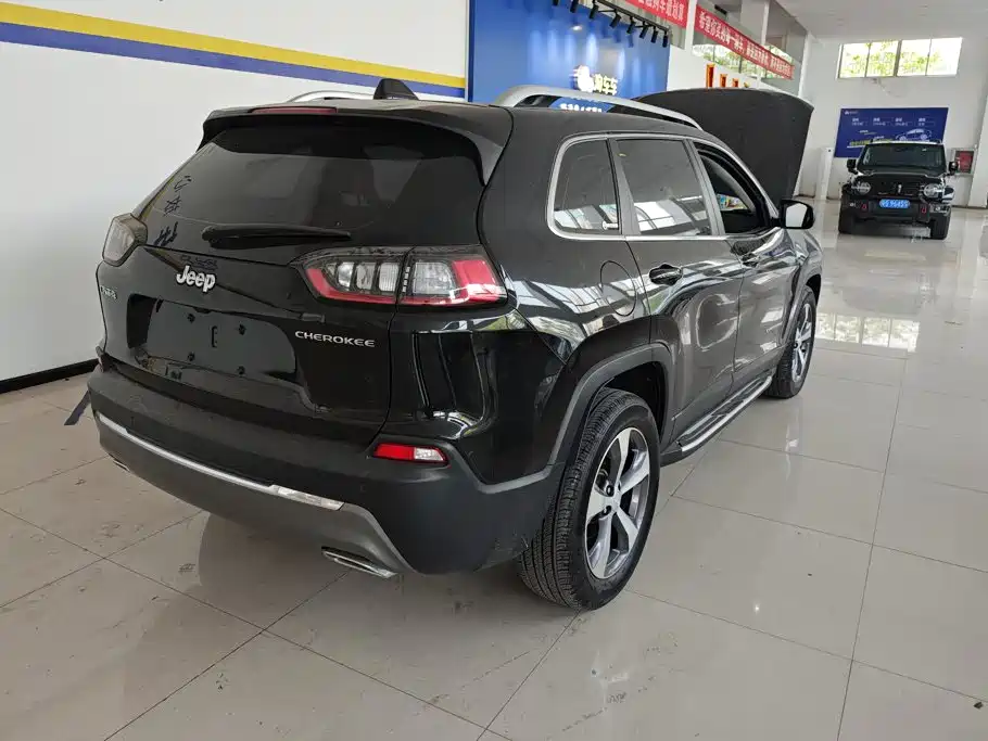 2021 Jeep Cherokee