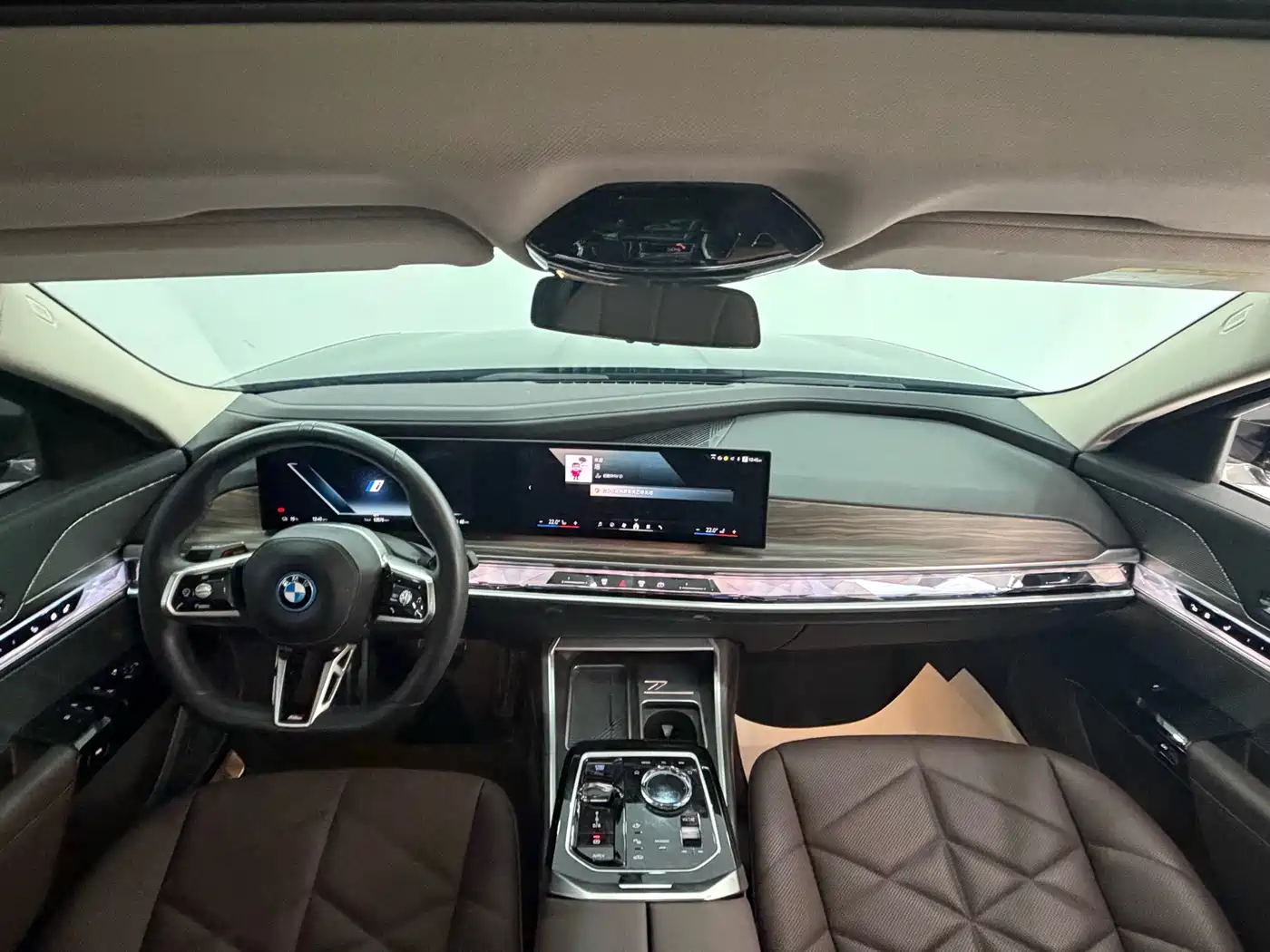 BMW i7 2023 eDrive50L Leading M Sport Package фото 3