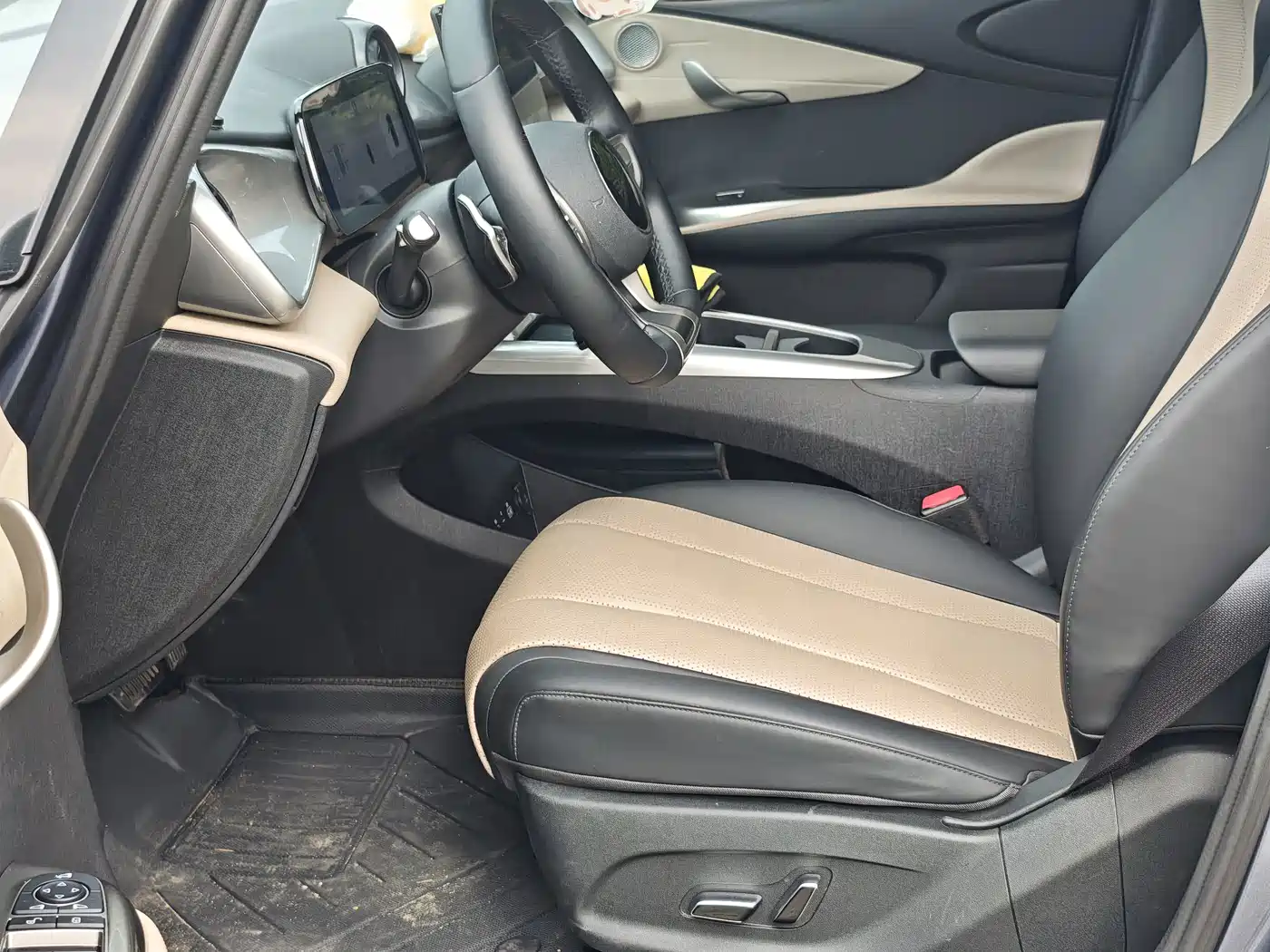 BYD Dolphin 2025 2025 Smart Drive Edition 410km Fashion Version