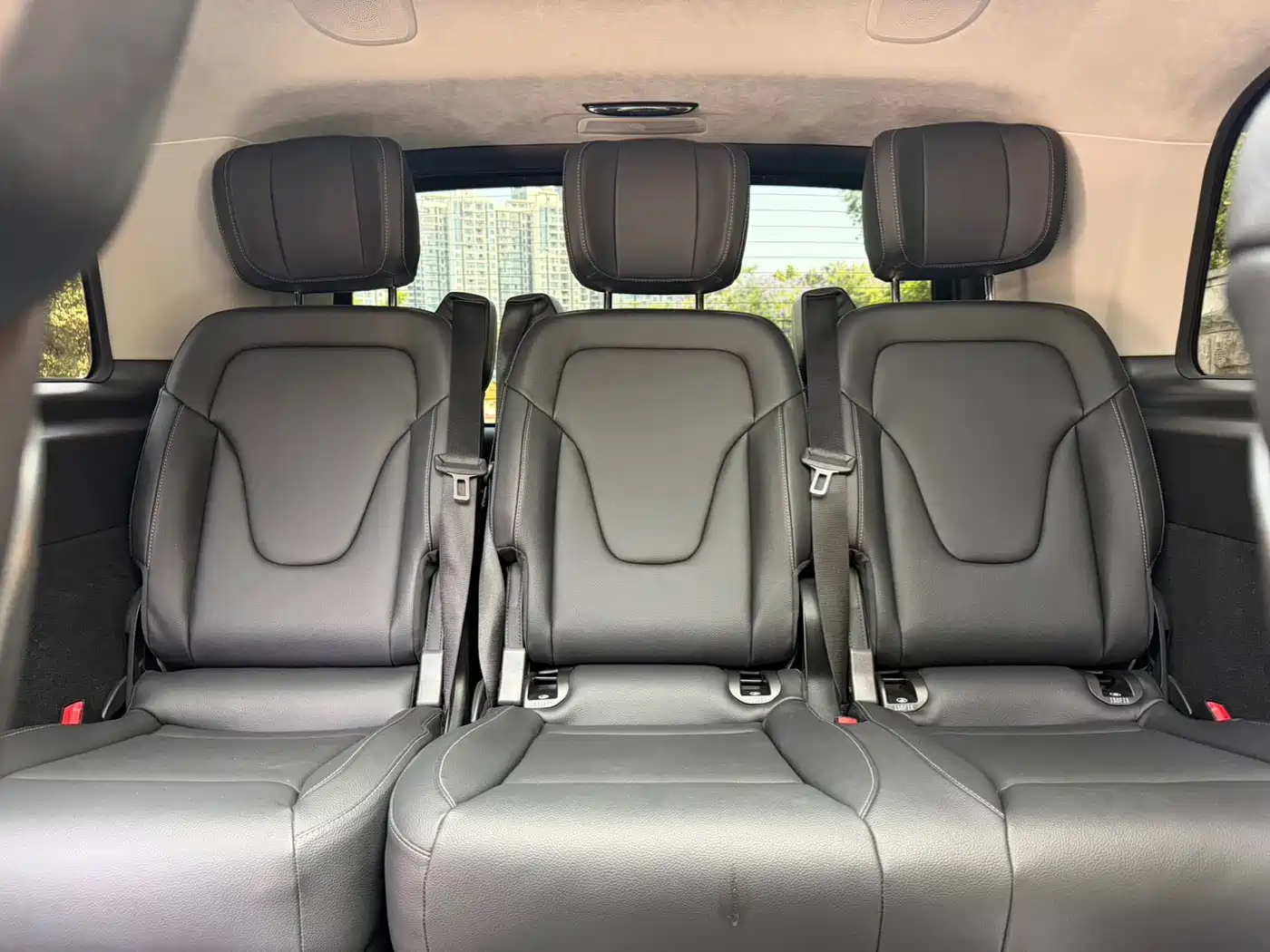 Mercedes-Benz V-Class 2022 V 260 L Long Wheelbase Luxury Edition фото 21