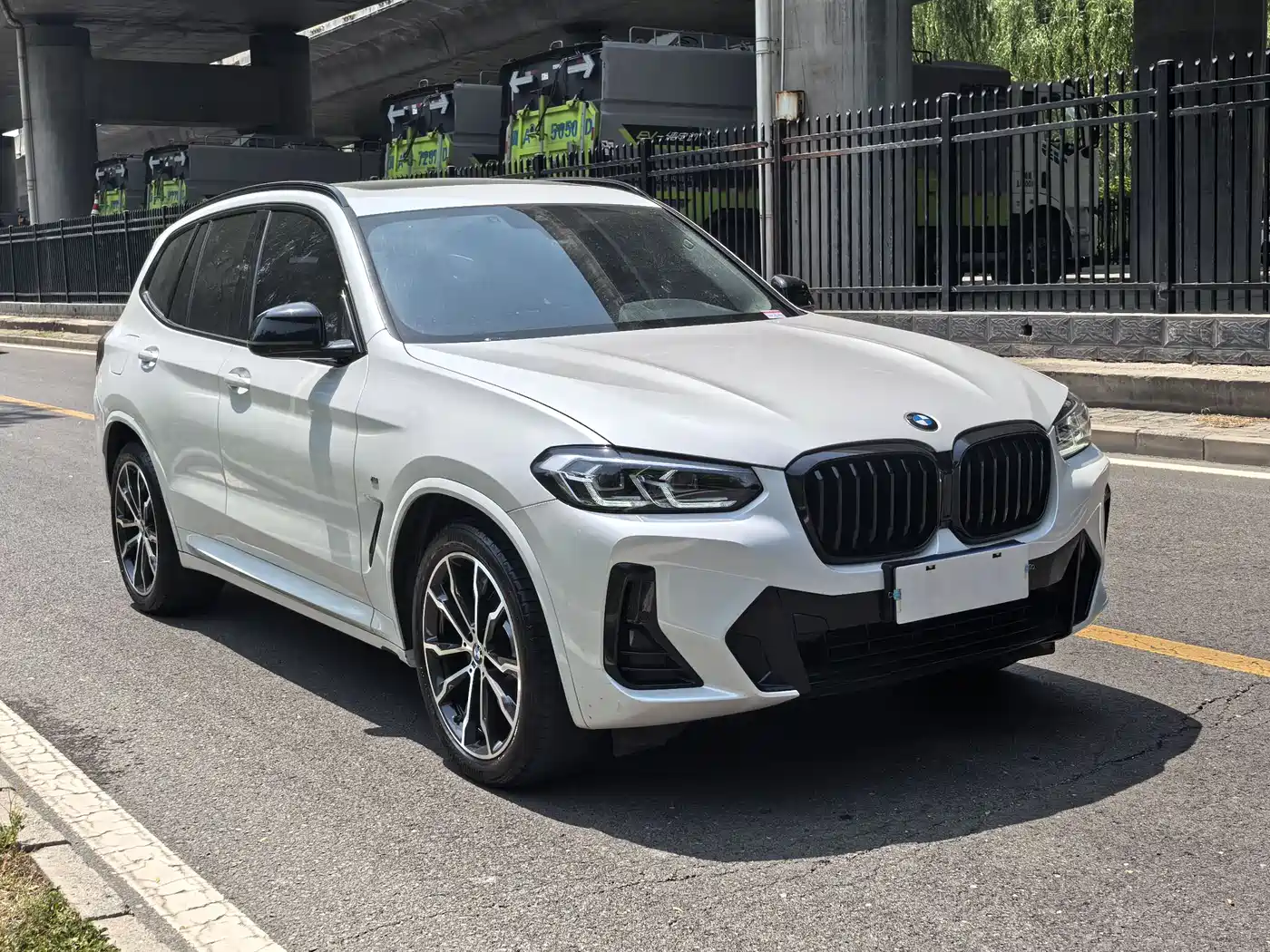 BMW X3 2022 xDrive30i Leading M Night Package фото 3