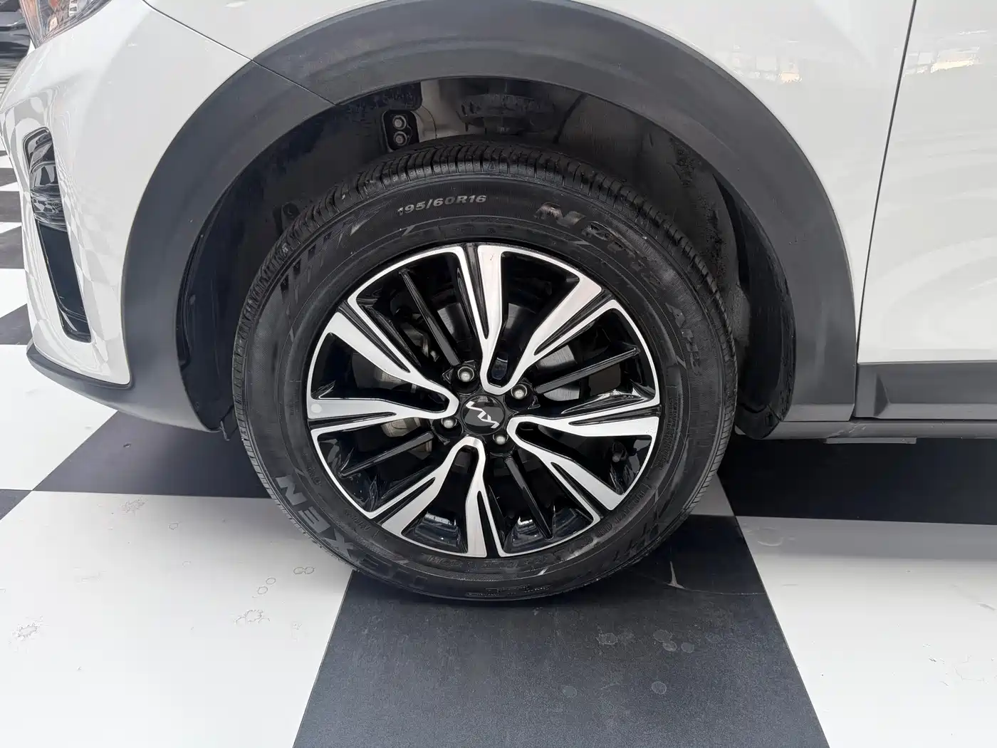 Kia KX1 2021 1.4L CVT Fun Sunroof Version фото 18
