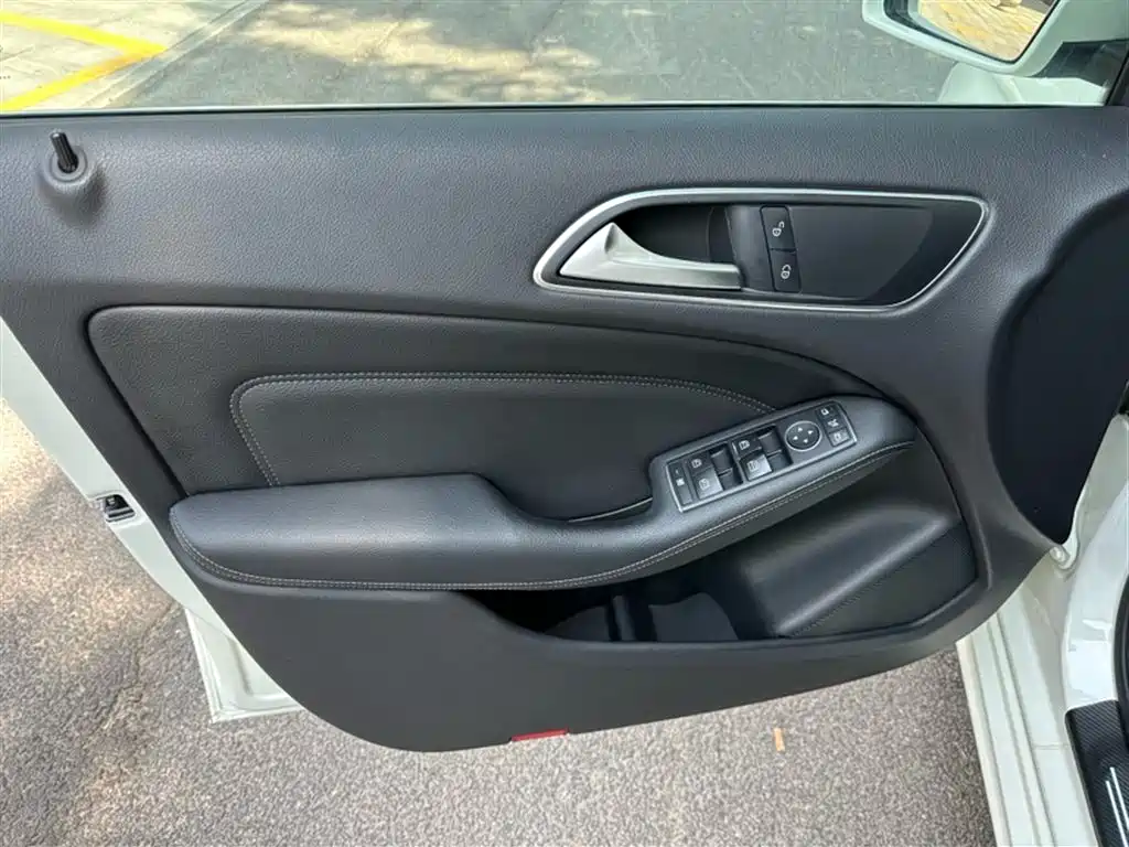 Mercedes-Benz B-Class 2017 B 200 Dynamic фото 17