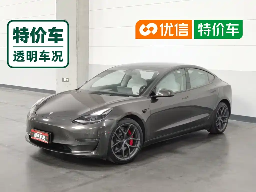 Фото 1 - Tesla Model 3