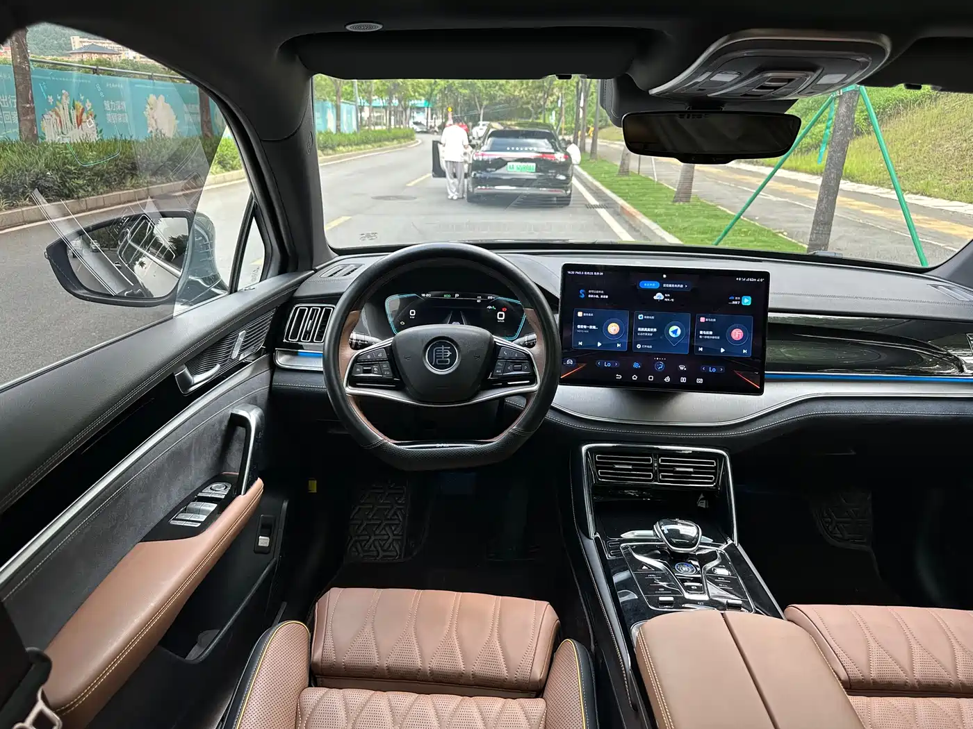 BYD Tang New Energy 2021 DM-i 112KM Honor фото 12