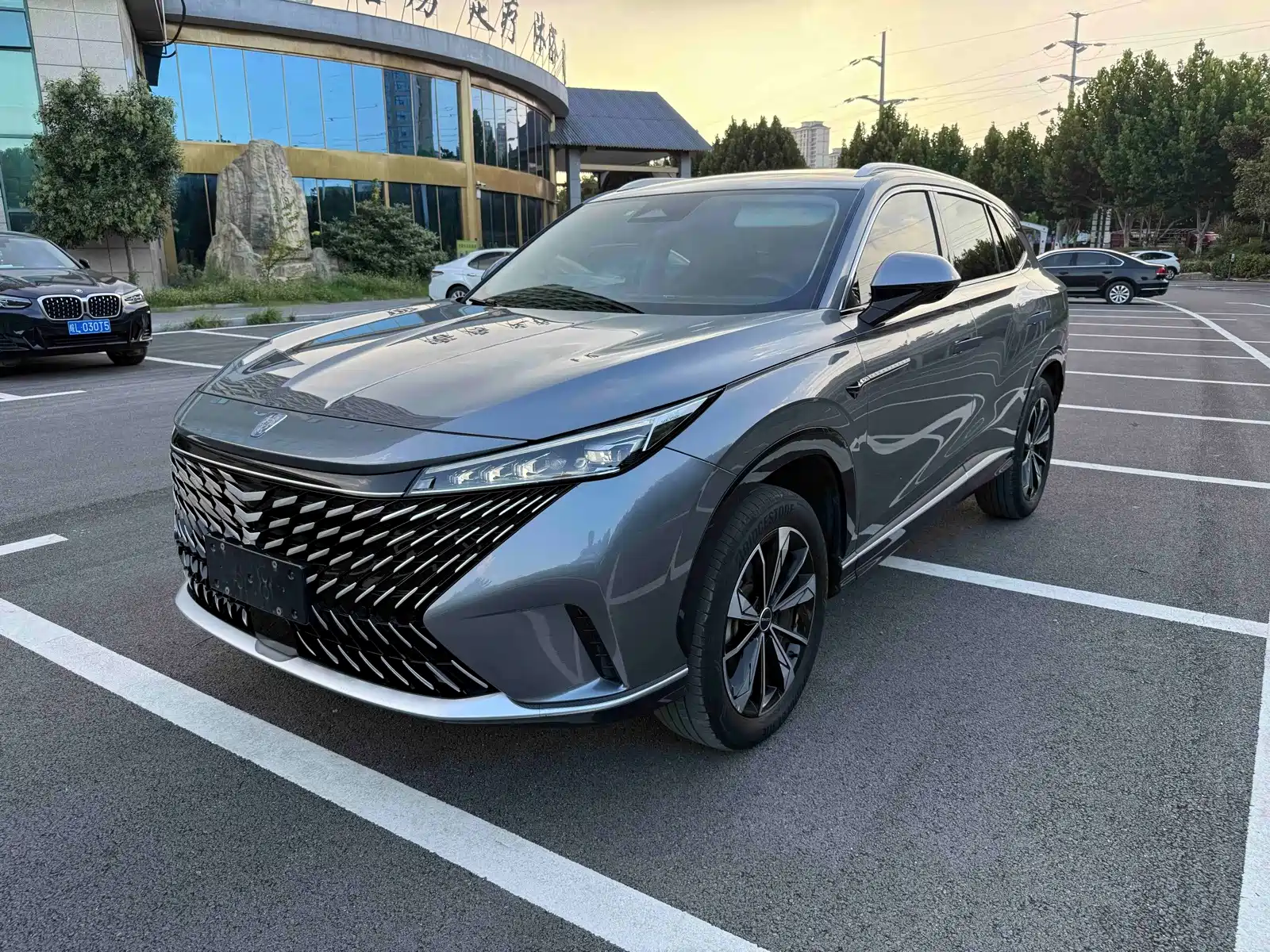 Фото 1 - Roewe RX5