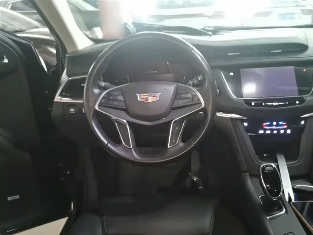 Cadillac XT5 2016 25T Luxury Model фото 11