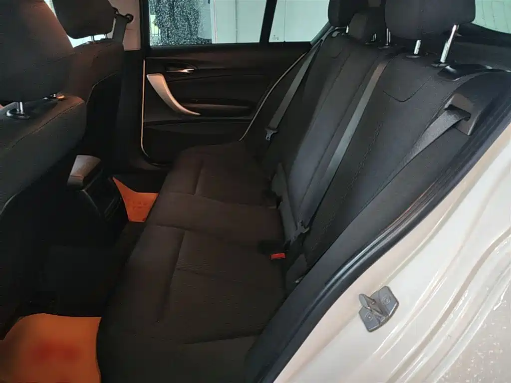 BMW 1 Series (Import) 2013 Facelift 116i Leading Model фото 17