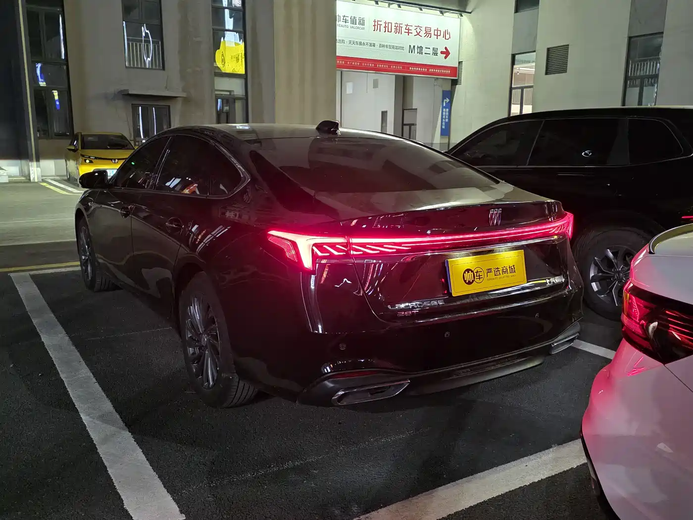 Buick LaCrosse 2025 Model 28T Platinum Edition фото 4