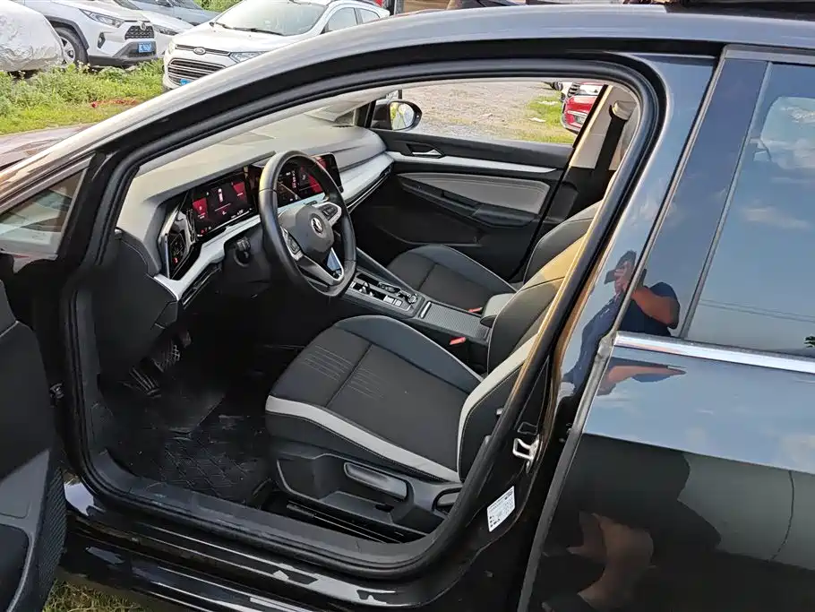 Volkswagen Golf 2021 280TSI DSG Pro фото 9