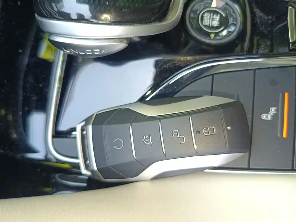 BYD Song PLUS PHEV 2021 DM-i 51KM Honor фото 12