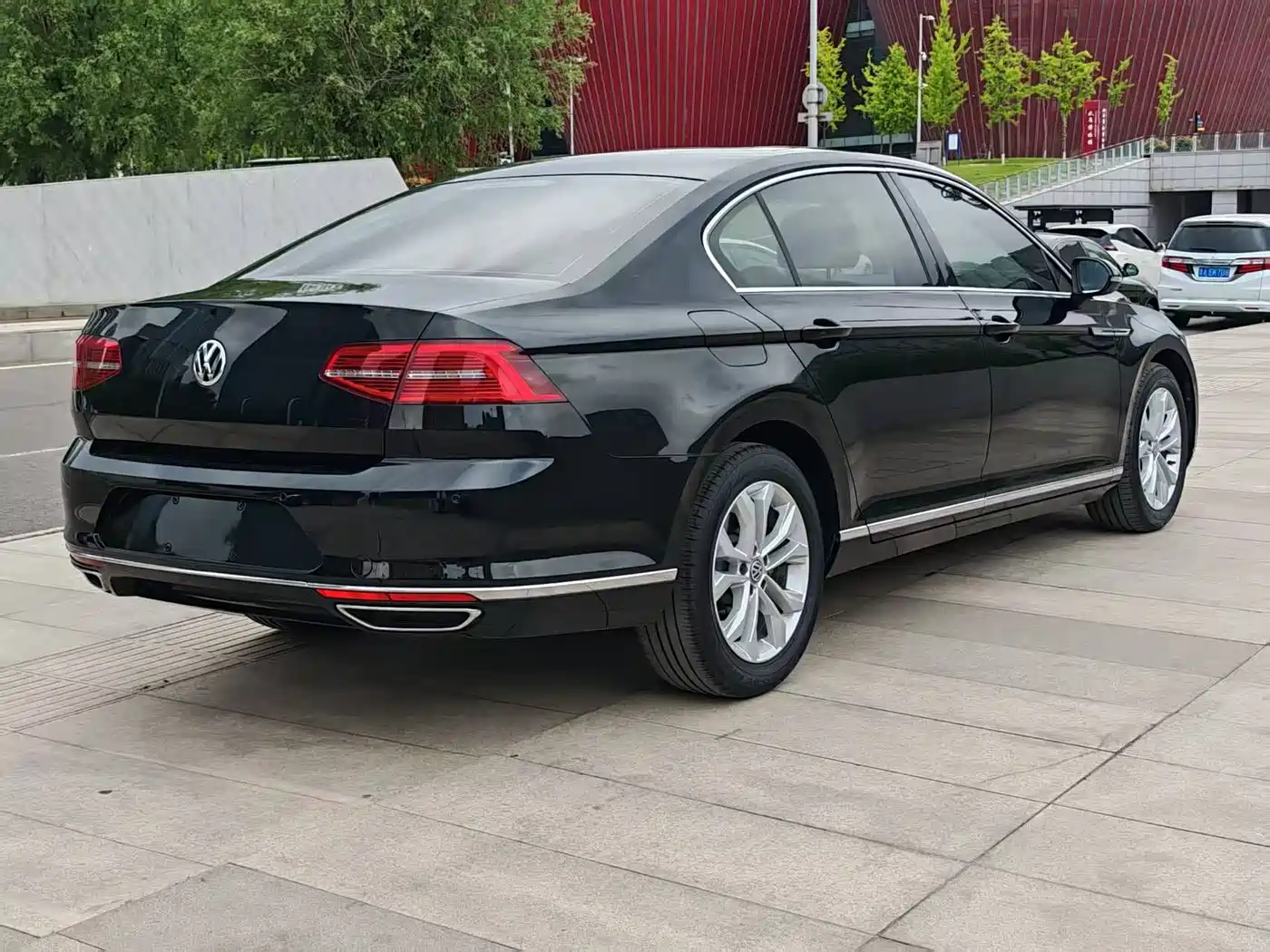 Volkswagen Magotan 2018 Facelift 330TSI DSG Luxury фото 3