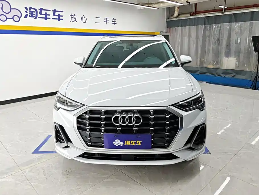 Фото 2 - Audi Q3