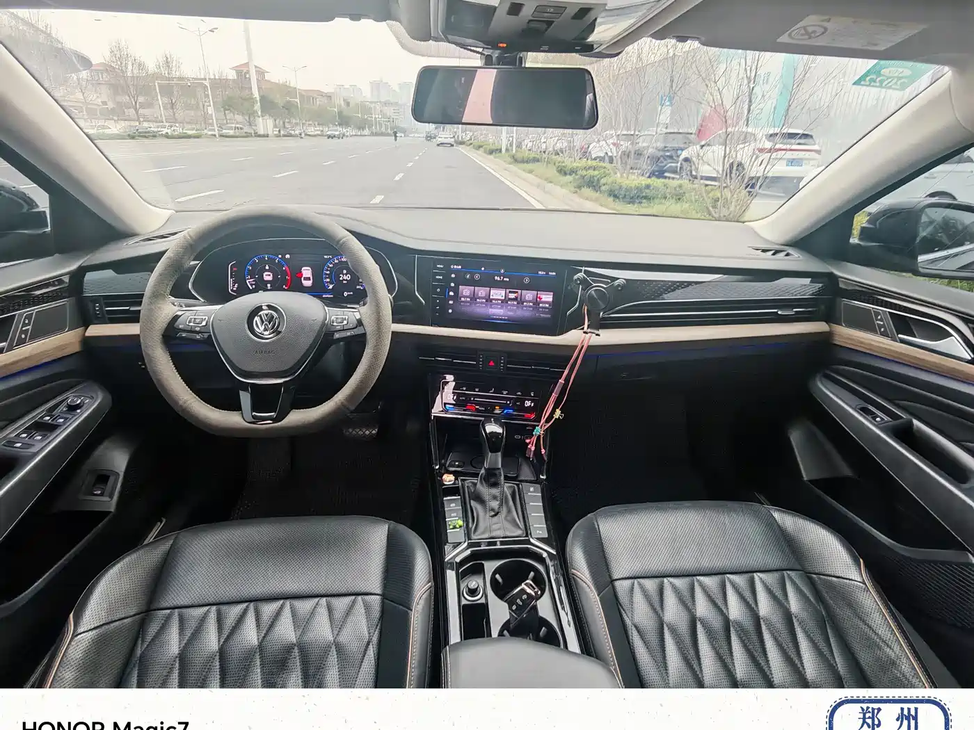 Volkswagen Passat 2020 330TSI Luxury Edition China VI фото 4