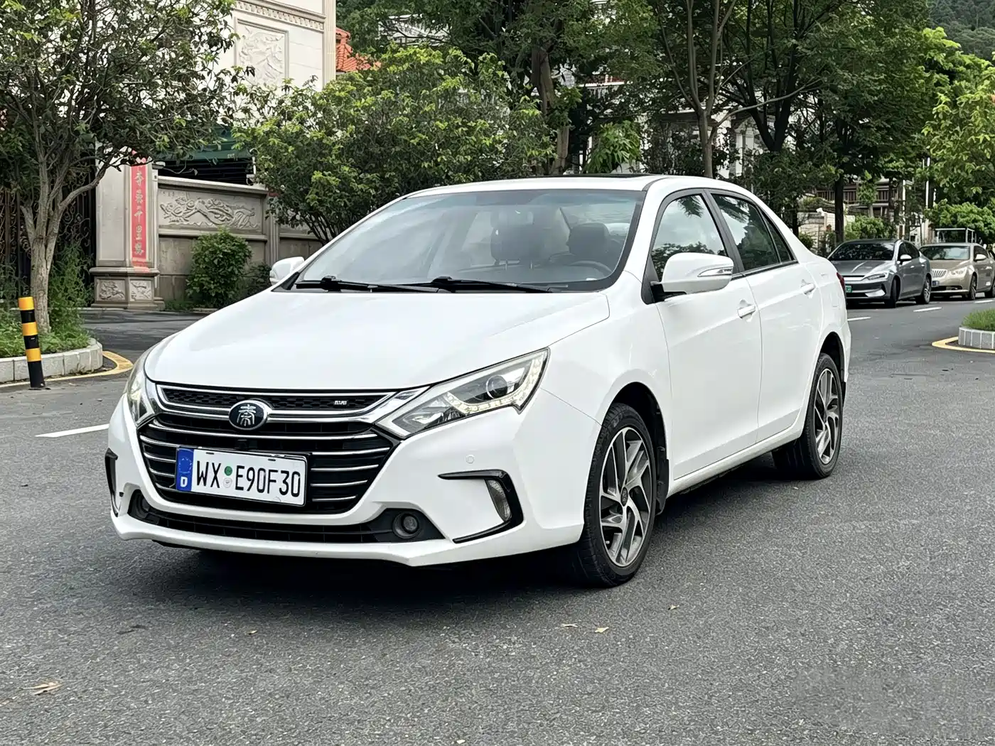 BYD Qin New Energy 2017 2017 1.5T Qin 100