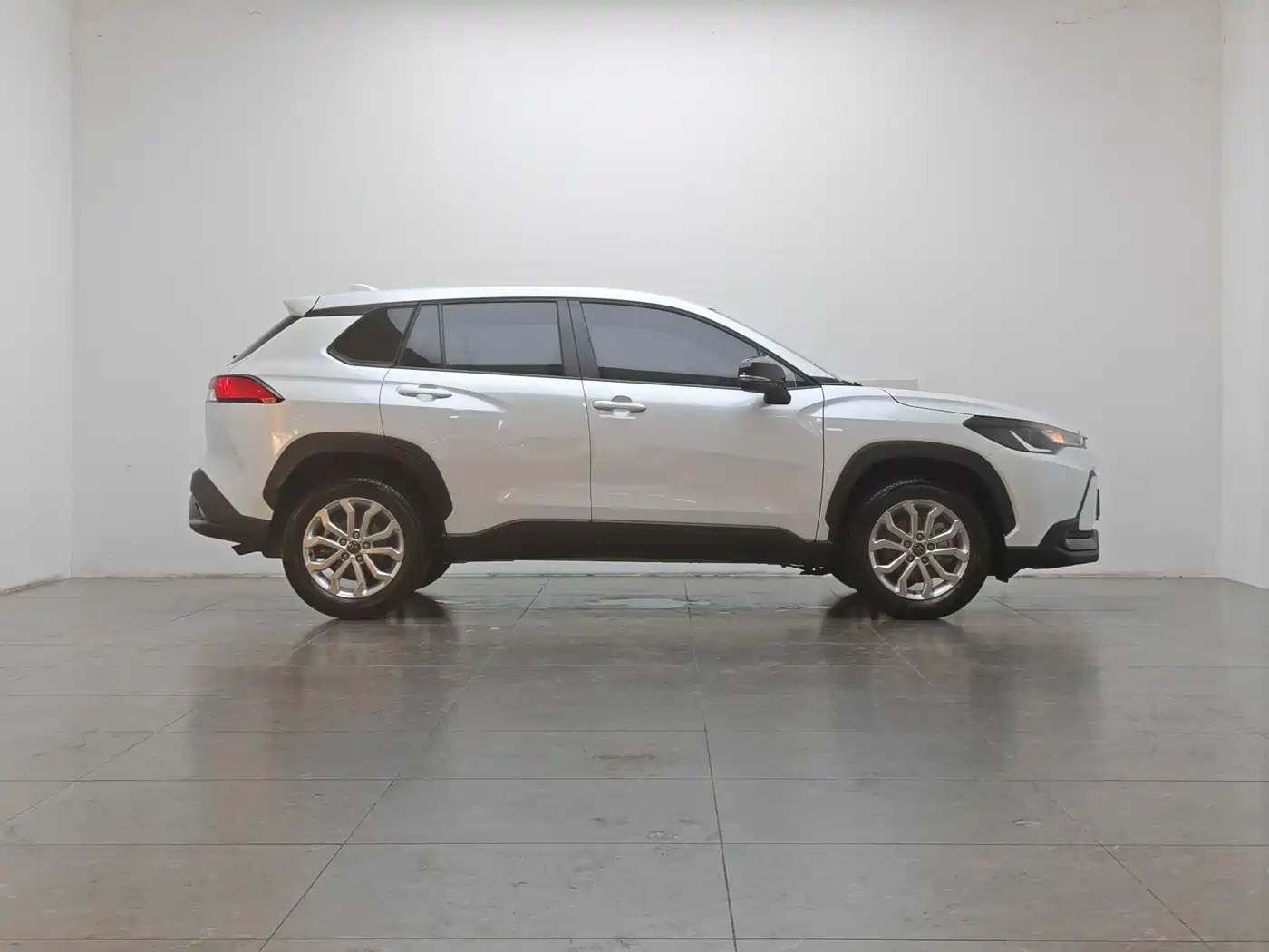Toyota Frontlander 2026 2025 2.0L CVT Base Version