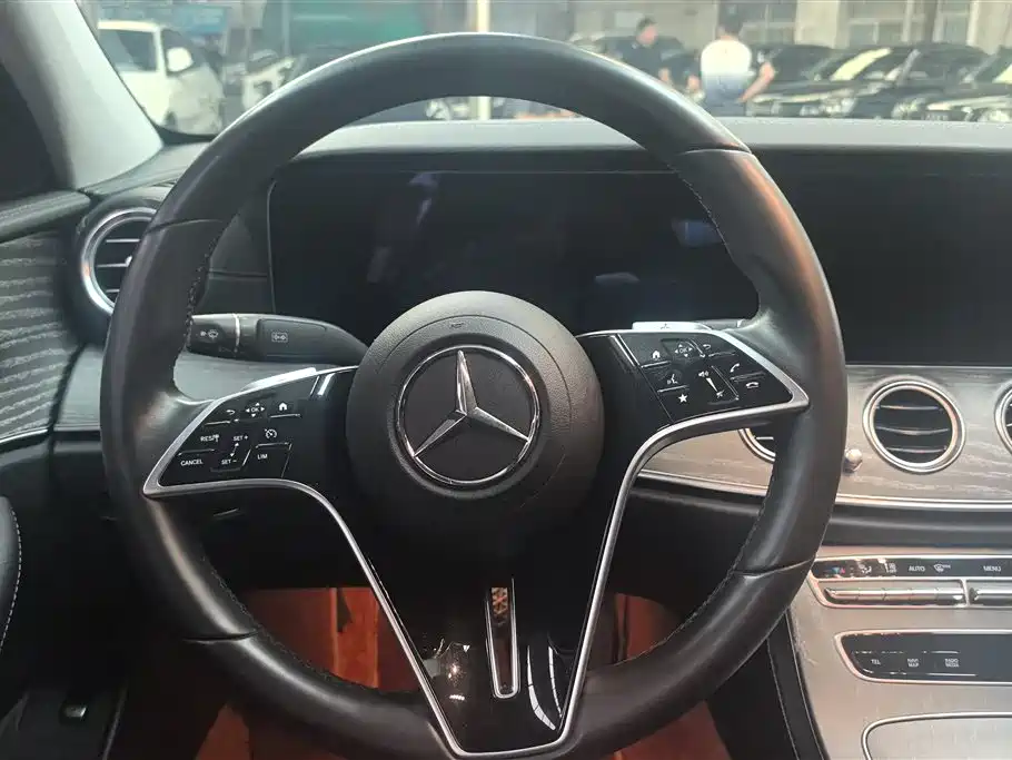 Mercedes-Benz E-Class 2023 Facelift E 300 L Luxury фото 15