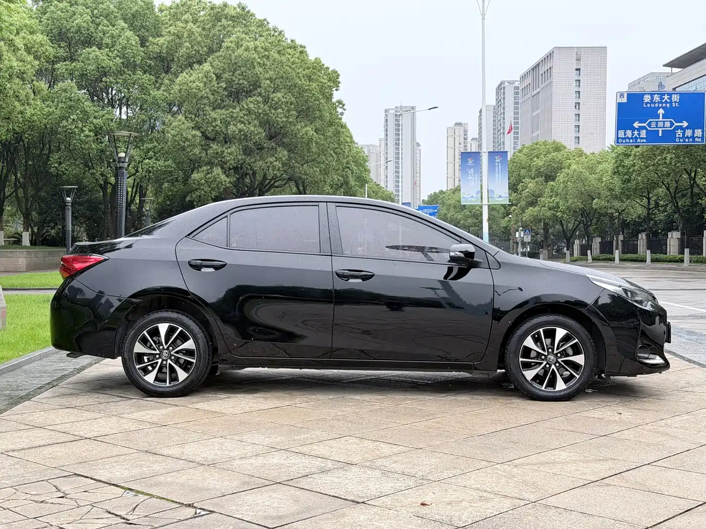 Toyota Levin 2018 185T CVT Premium Edition China V фото 17