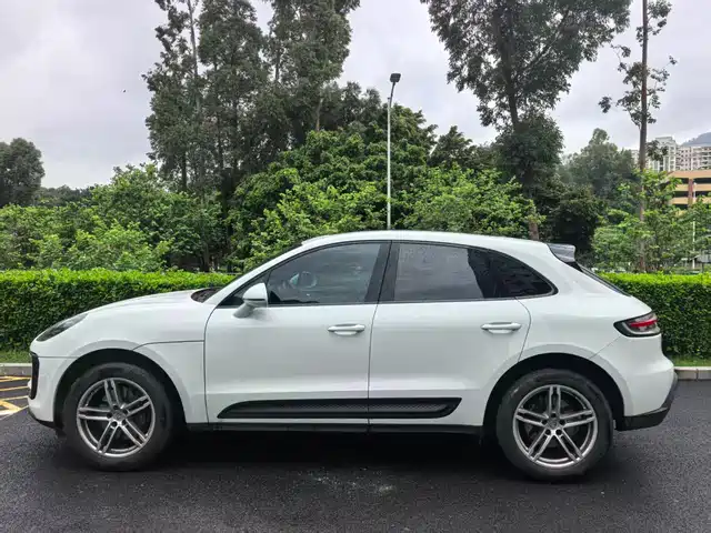 Porsche Macan 2024 Macan 2.0T — фото 2