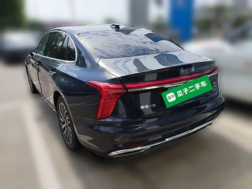 Hongqi H5 2025 2.0T Automatic Qiling 500,000 Units Commemorative Edition фото 9