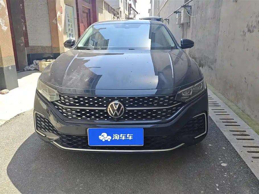 Volkswagen Passat 2024 380TSI Starlight Dragon Glory Edition фото 2