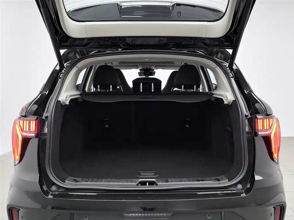 Lynk & Co 01 2021 2.0TD 2WD Pro фото 16