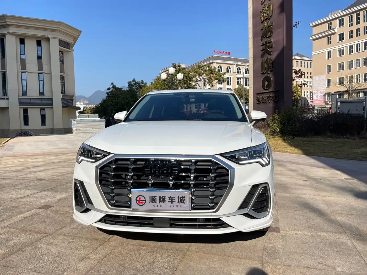 Audi Q3 2022 35 TFSI Fashion Dynamic фото 2