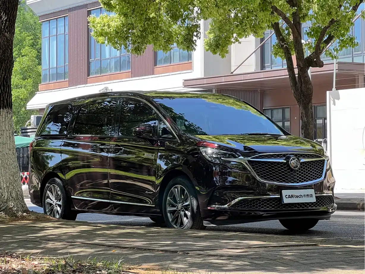 Buick GL8 2022 Avenir Avia 6-Seater Virtue Edition фото 3