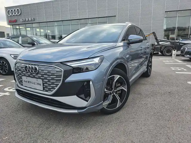 Audi Q4 e-tron 2024