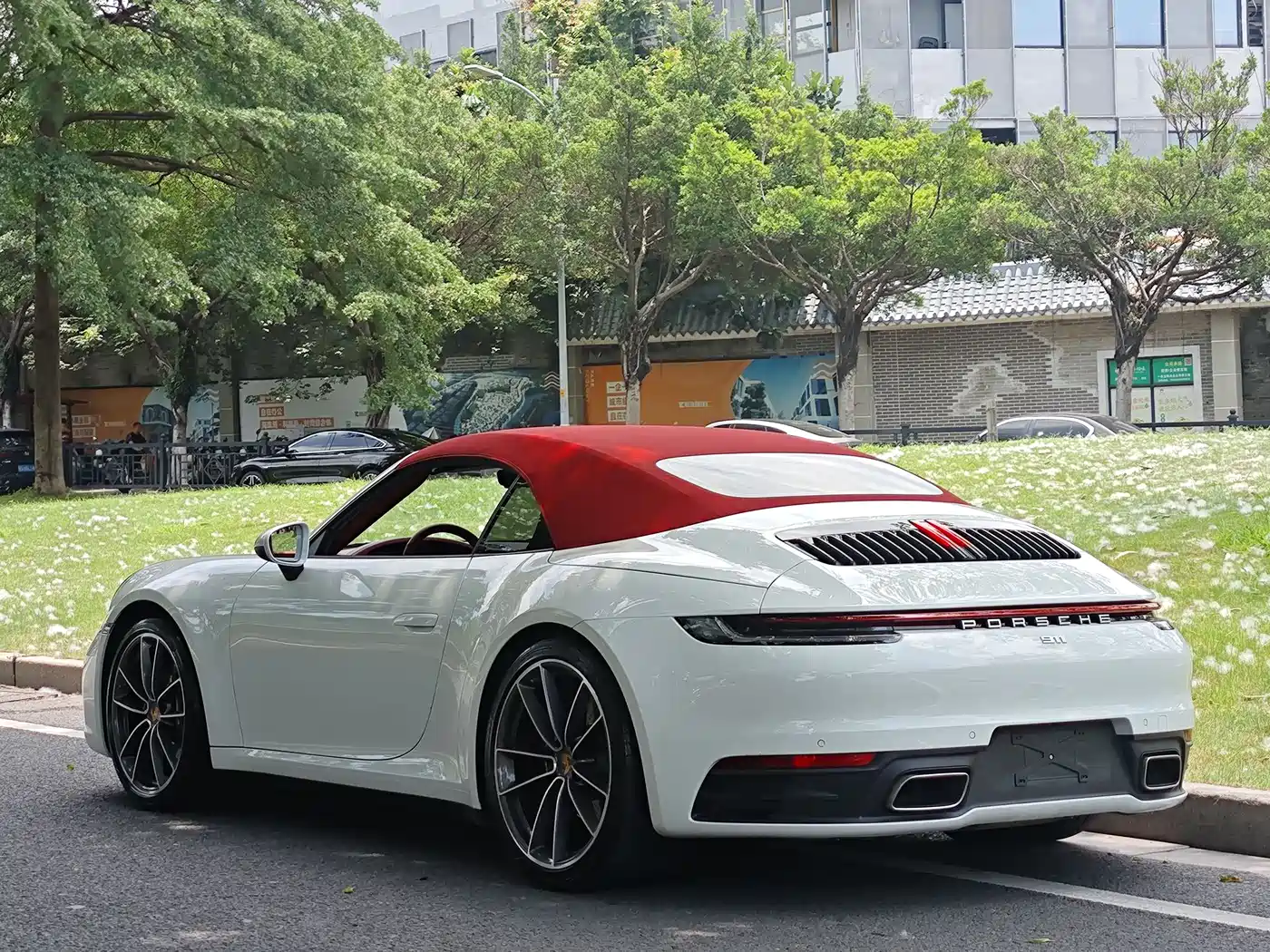 Porsche 911 2023 Carrera Cabriolet 3.0T фото 31